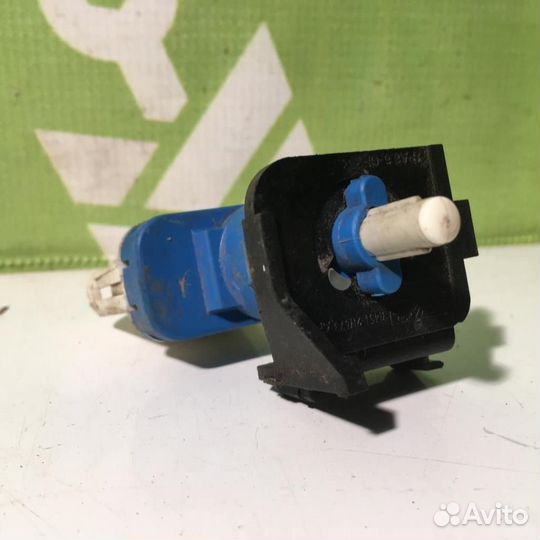 Датчик включения стопсигнала Форд Фокус 2 08-11