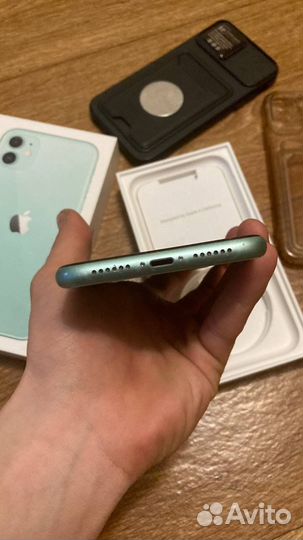 iPhone 11, 64 ГБ