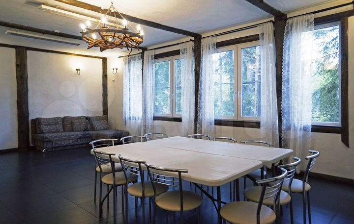 Коттедж 210 м² на участке 7 сот.