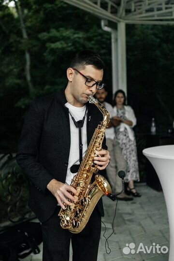 Саксофонист