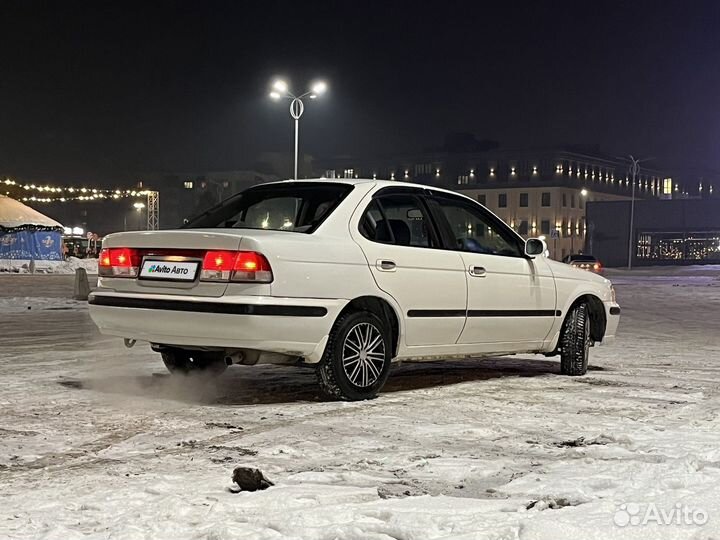 Nissan Sunny 1.5 AT, 2000, 372 000 км