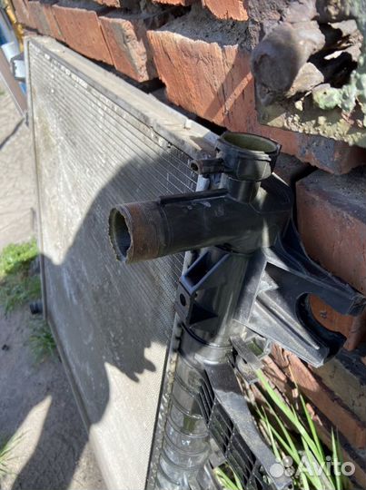 Радиатор охлаждения Nissan Patrol Y62