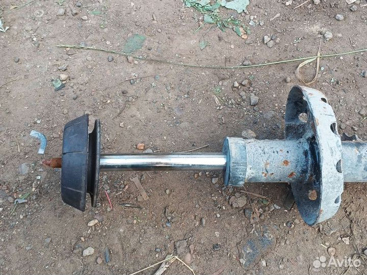 Передние стойки лада ларгус