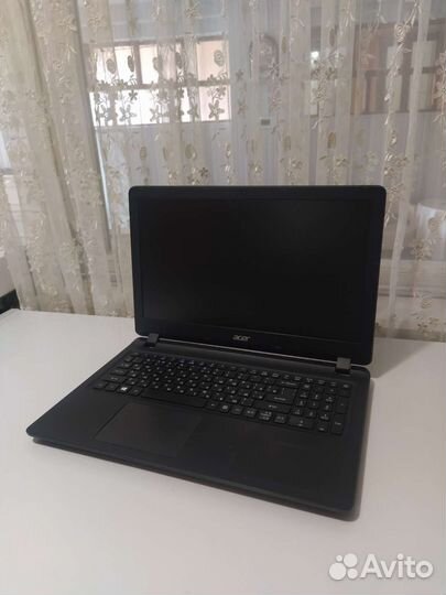 Ноутбук Acer ES1. (4ядра, SSD 240гб)