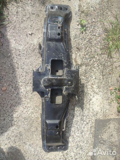 Балка задняя mazda 323