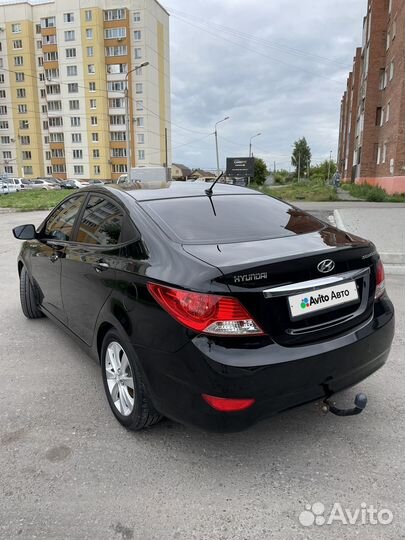 Hyundai Solaris 1.6 AT, 2011, 180 000 км