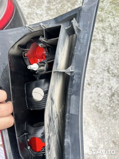 Фонарь задний левый renault sandero 1