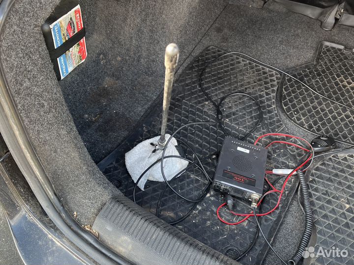 Автомобильная рация с антенной