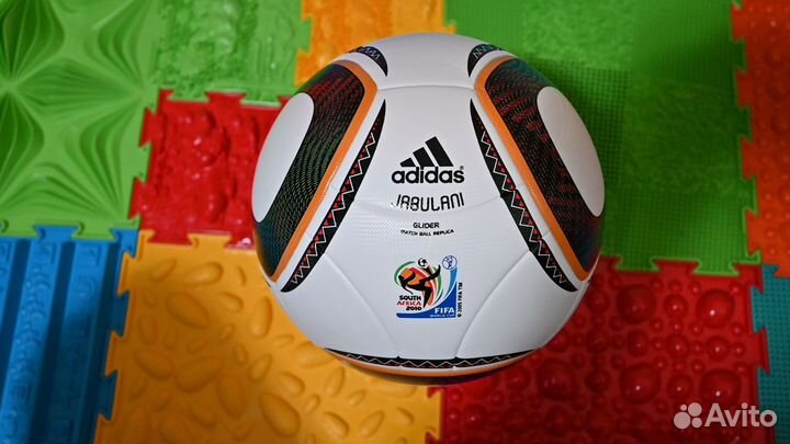 Футбольный мяч Чемпионата Мира 2010 года