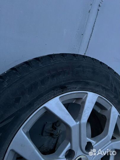 Комплект зимних колес 215/65 r16