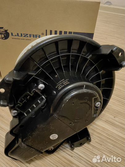 Электровентилятор отопителя на Toyota RAV 4