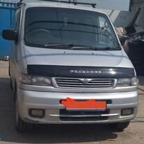 Mazda Bongo Friendee 2.0 AT, 1998, 300 000 км, с пробегом, цена 650 000 руб.