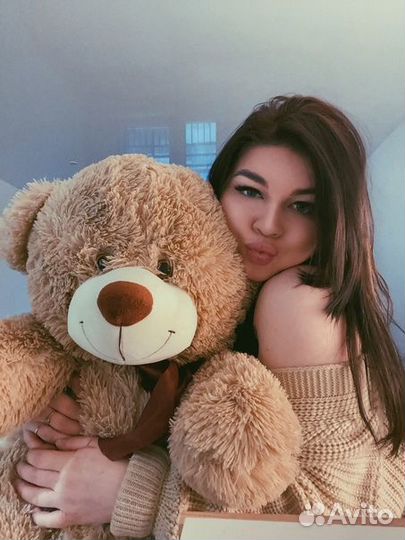 Большой плюшевый мишка