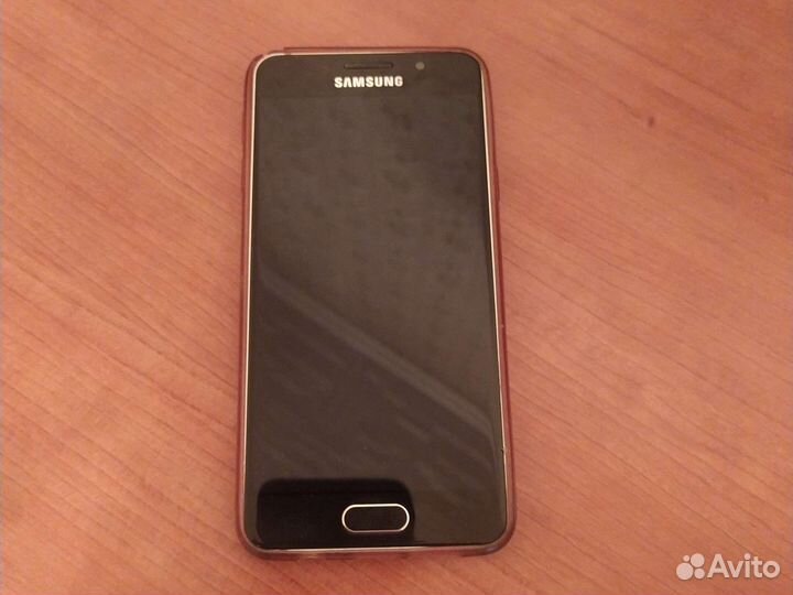 Телефон Samsung Galaxy A3 2016
