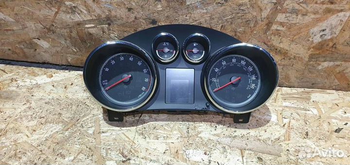 Панель приборов Opel Astra J GTC 2012-2017