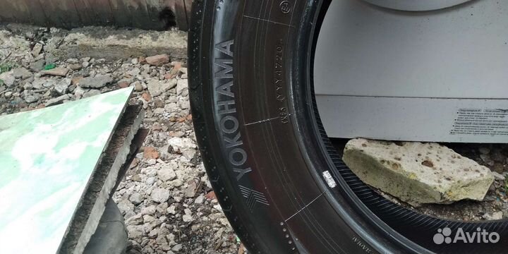 Yokohama BluEarth RV-02 225/65 R17 106V