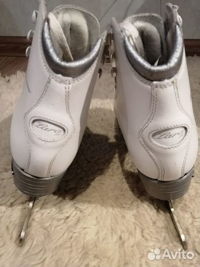 Коньки фигурные женские