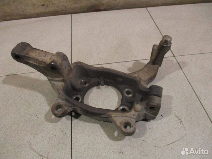 Кулак поворотный передний левый Nissan Teana (J31