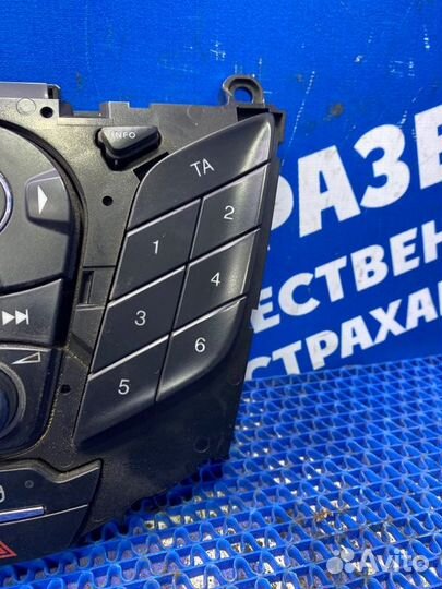 Панель управления магнитолой Ford Focus 3 седан