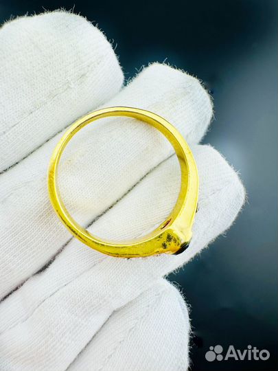 Винтажное кольцо Англия красное