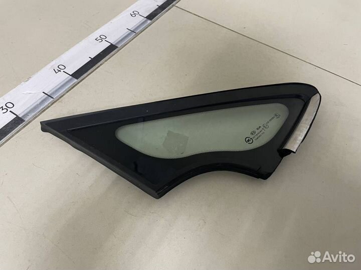 Стекло кузовное глухое правое Kia Cerato YD 2013-2