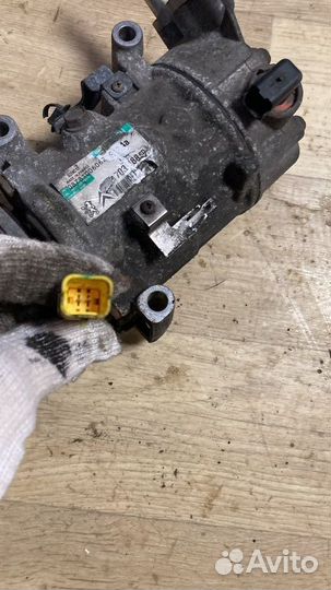 Компрессор кондиционера Peugeot 308 EP6 2011