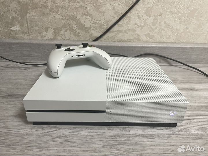 Xbox One S