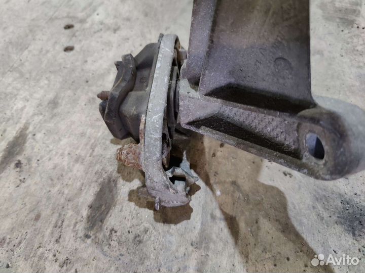 Подушка кпп Renault Logan (курица)