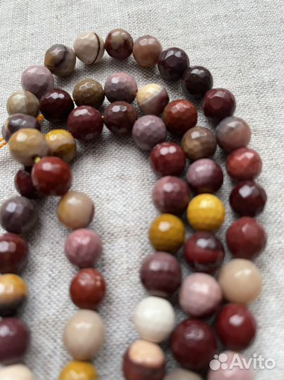 Яшма камень мукаит