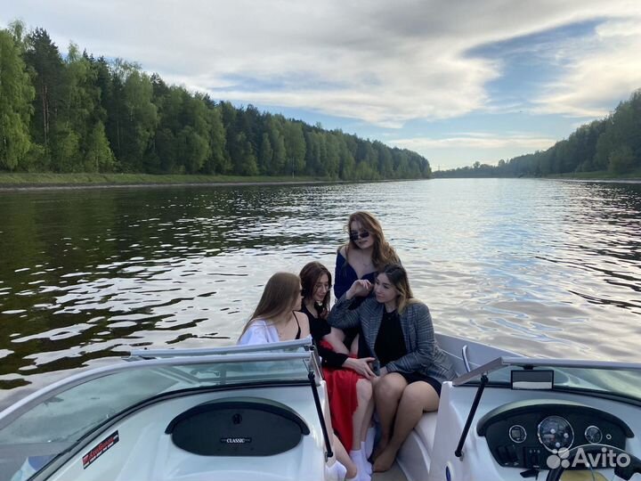 Аренда катера Прогулки на катере Клязьминское вдхр