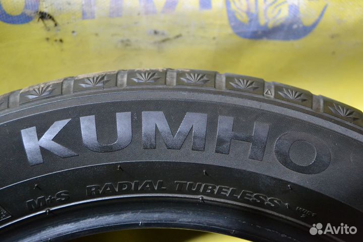Kumho WinterCraft Ice Wi51 215/55 R17