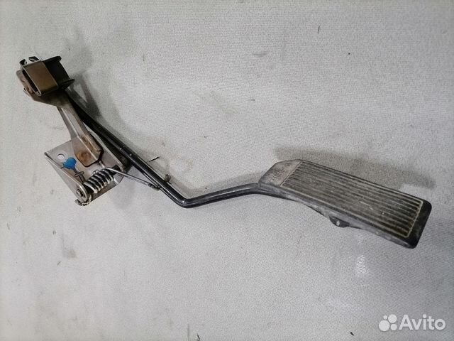 Педаль газа Nissan Bluebird CD20 2.0 1983-1990