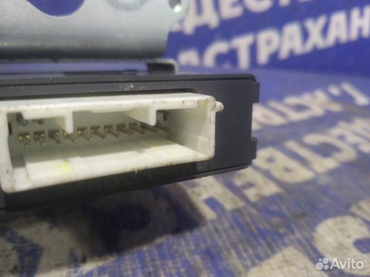 Блок электронный Toyota Matrix кроссовер 2AZ-FE