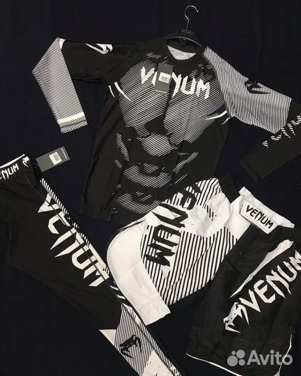 Венум спортивный комплект