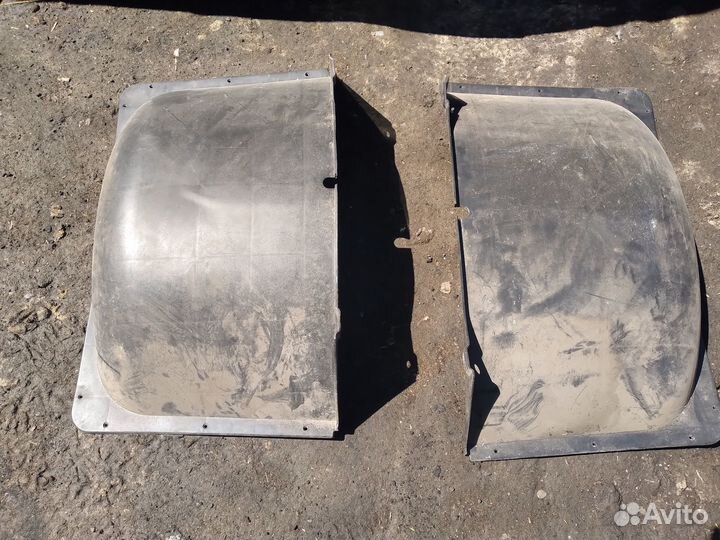 Накладка задней арки газ 3221. газ 2705