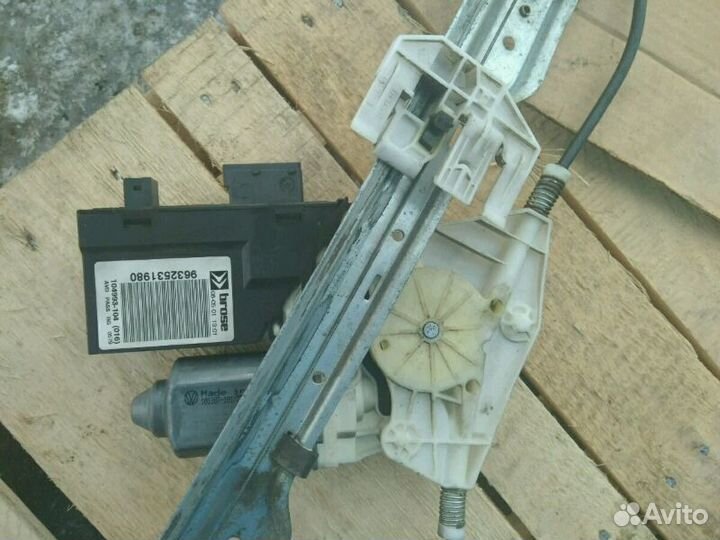 Стеклоподъемник П. П., Citroen C5 I