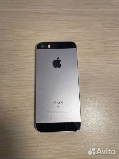 iPhone SE, 32 ГБ