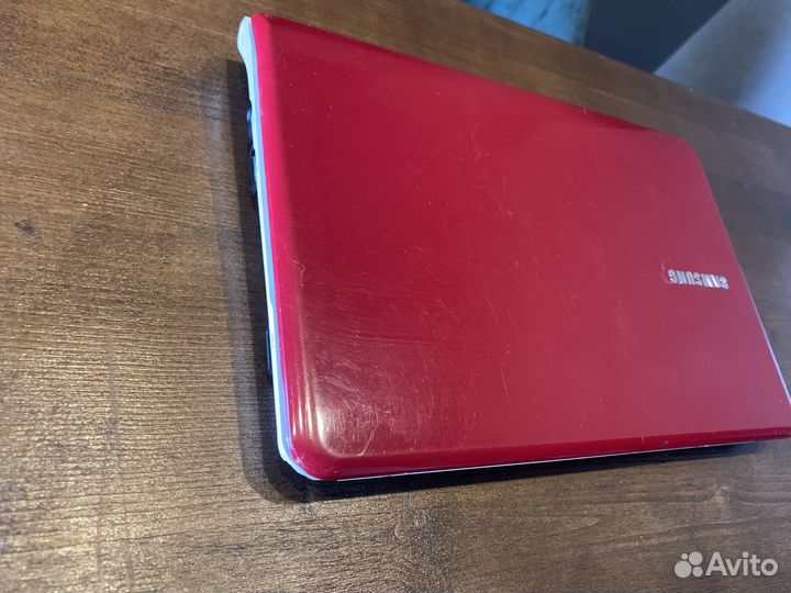 Нетбук Samsung NP-NC110