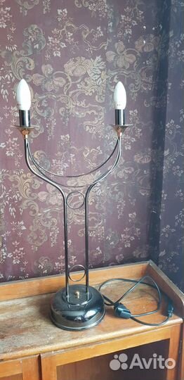 Светильник настольный