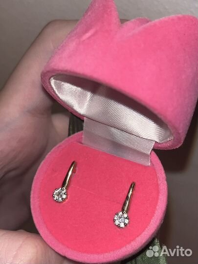 Золотые серьги