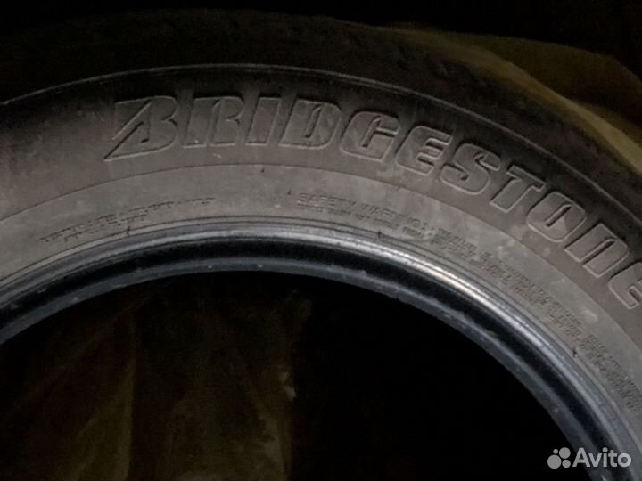 Bridgestone Dueler H/T 687 225/65 R17