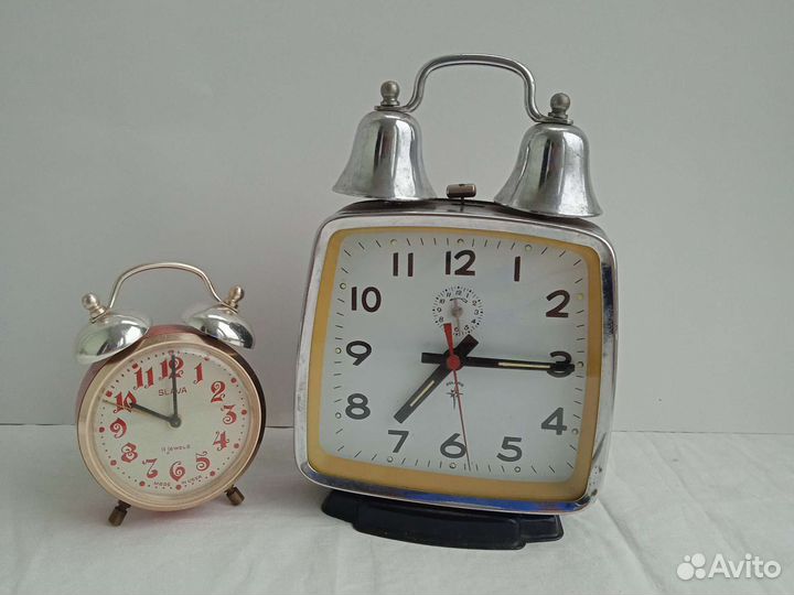 Часы настольные будильник Слава СССР