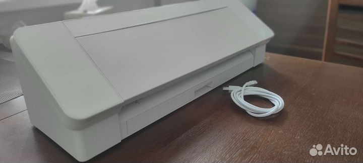 Режущий плоттер silhouette