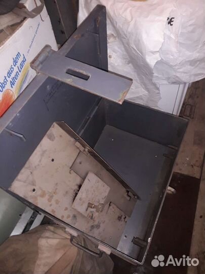 Ящик сейф металлический