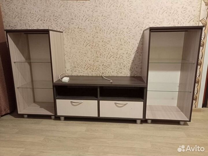 Стенка в гостиную