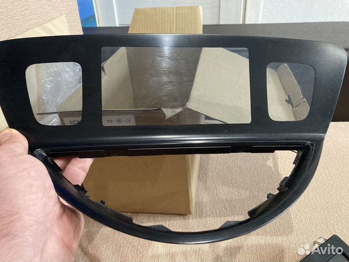 Рамка центрального дисплея