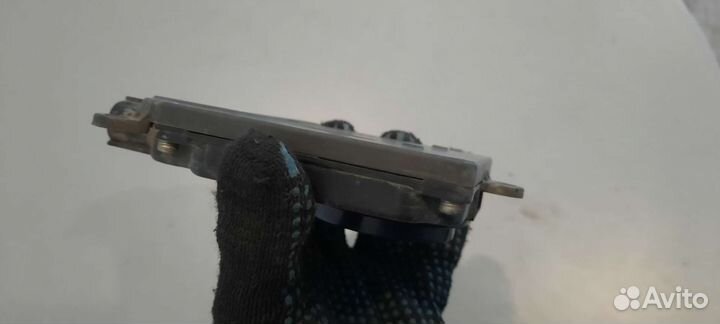 Блок управления фарой Л. Toyota Camry V70/2017