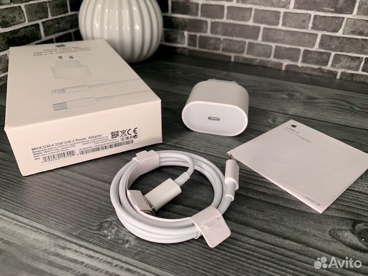 Быстрая зарядка для iPhone 20W (Адаптер+кабель)