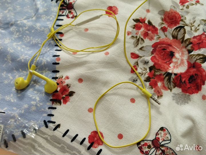 Наушники с микрофоном новые