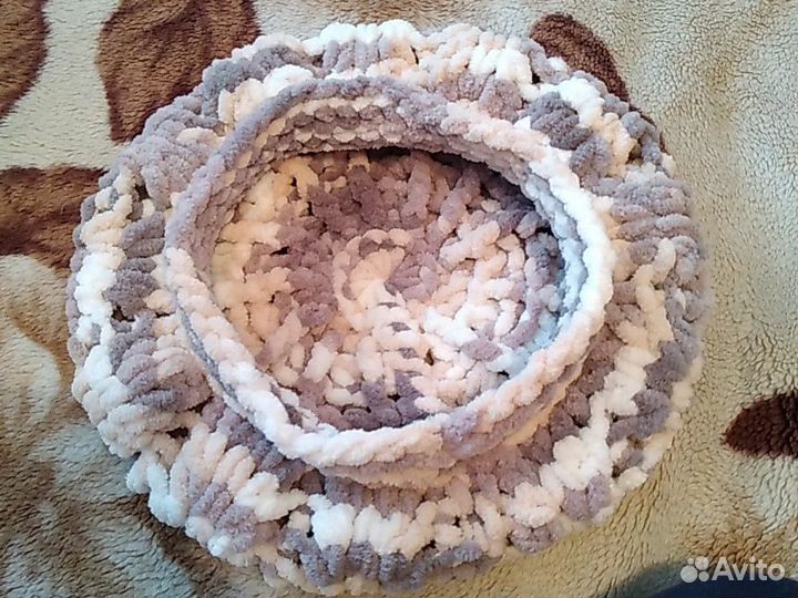 Берет вязаный демисезонный